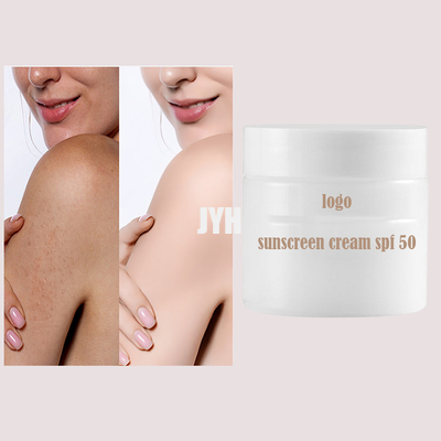 Spf 50サンスクリーン剤のクリームの表面構造の化粧品PA+++の日焼け止め