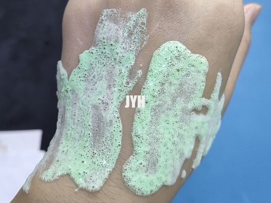 緑茶のOxyの泡顔の粘土のマスクは発火アクネの処置のSpirulinaボディをごしごし洗う減らす