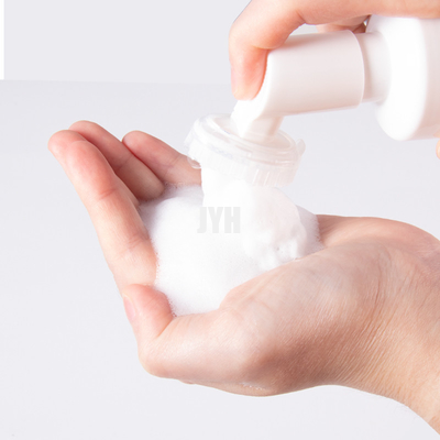 大人のための有機性ムースのSkincareの泡立つ顔の洗剤